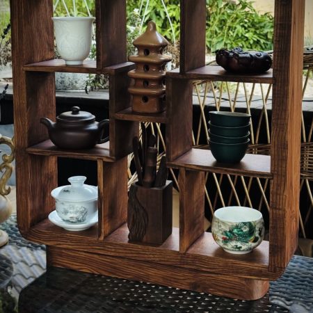 Чайна полиця